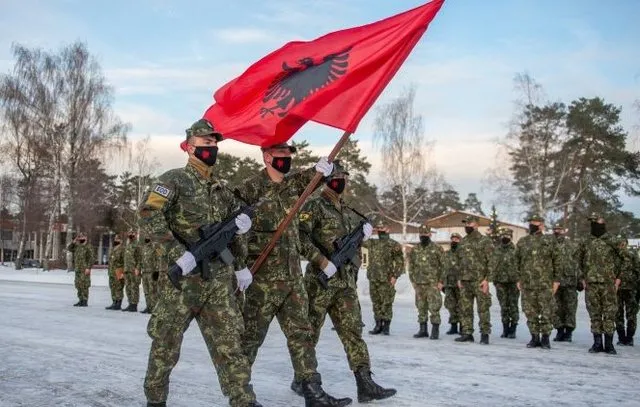A do të rikthehet shërbimi i detyrueshëm ushtarak në Shqipëri?