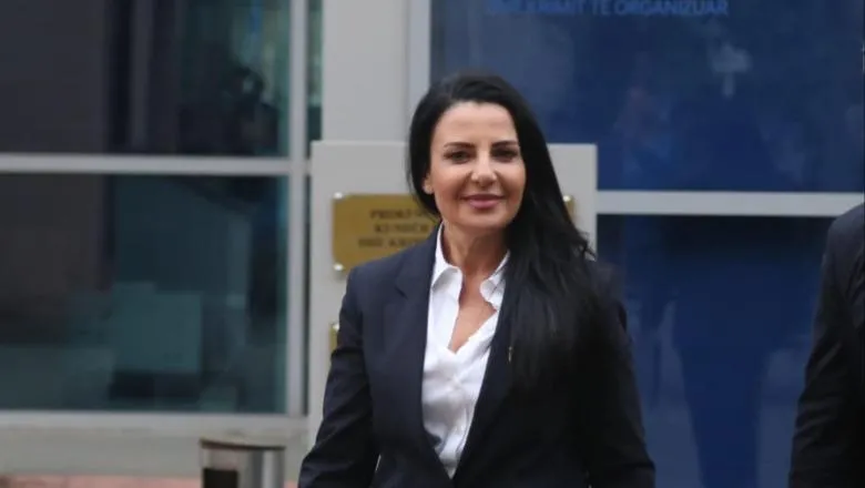 Balluku nuk dorëzohet, lëvizja e bujshme e zv.kryeministres