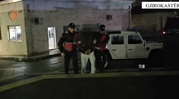 Drogë, armë e municione, 10 të arrestuar në Gjirokastër