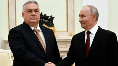 Orbanit nuk ‘ia kërcet’ për BE-në, i kërkon Putinit naftë dhe gaz