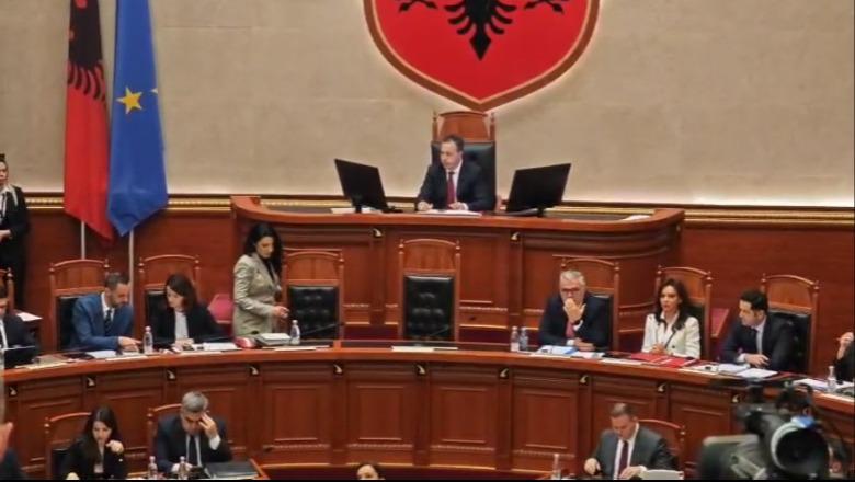 “Ooo, erdhi e pandehura”, Belinda Balluku zbarkon në Kuvend