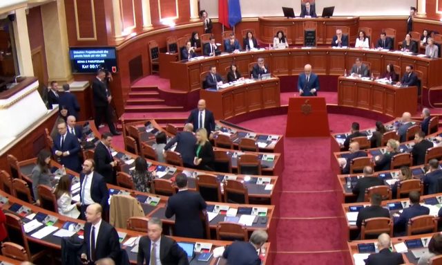 Gaz Bardhi sot “e faktoi” që voton pro ligjit “Për Barazinë Gjinore”