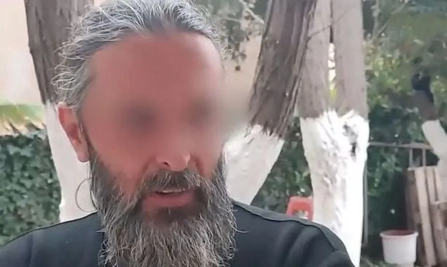 DETAJET/ Si i ‘bekonte’ me kokainë qytetarët prifti në Greqi