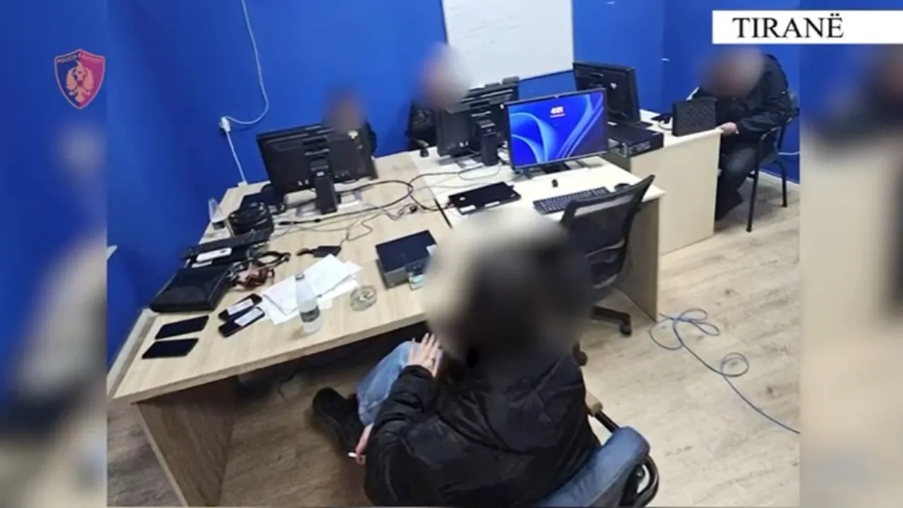 Mashtronin me bursa fiktive, 3 të arrestuar, 2 në kërkim