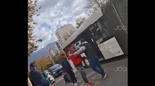 Kontrollorët dhunojnë qytetarët në linjën e ish-Uzinës së Autotraktorëve