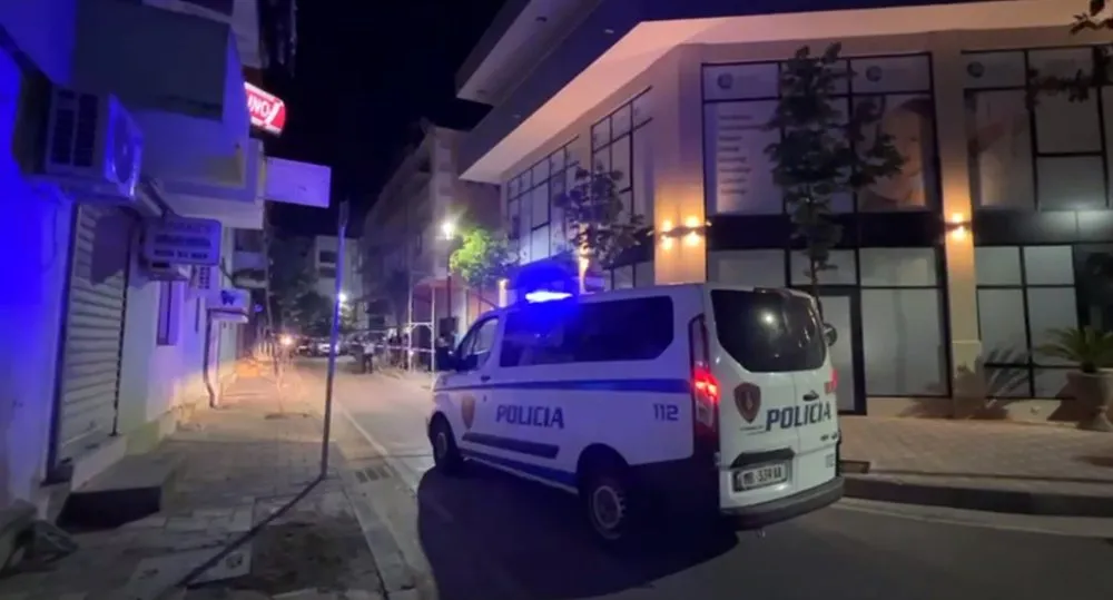Të shtëna me armë në Elbasan, shoqërohen disa persona