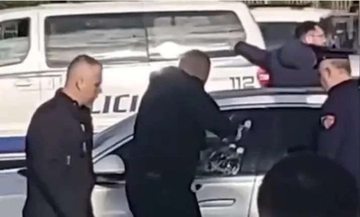 U plagos sot në Rinas, 40-vjeçari agjent i AMP-së
