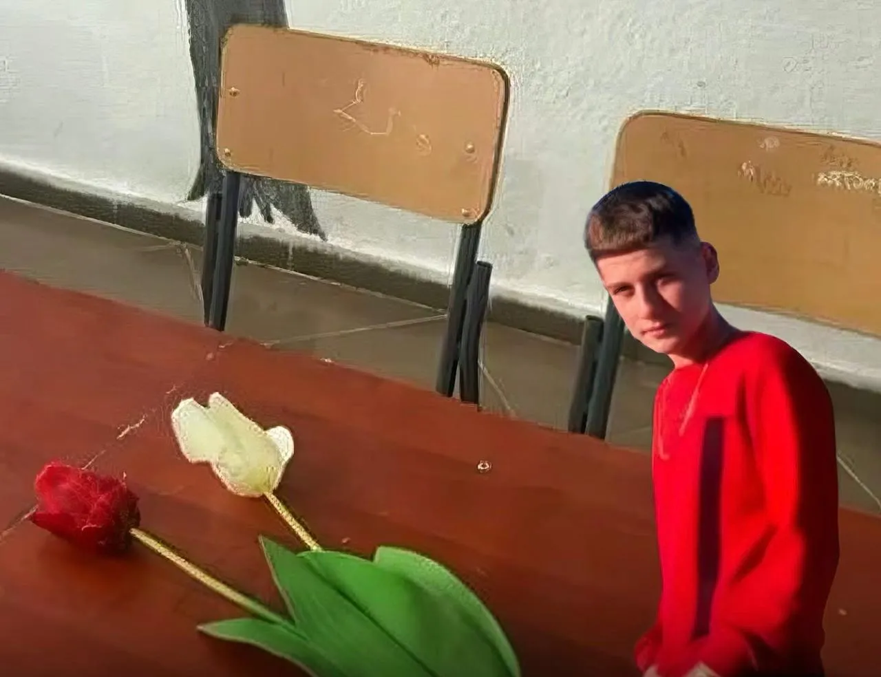 Shkolla në Bulqizë nderon 15-vjeçarin që u vra në Durrës