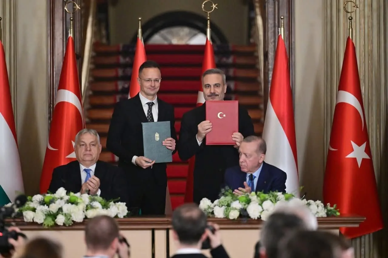 Erdogan dhe Orban ‘shtangin’ Europën, 16 marrëveshje strategjike