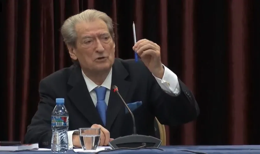 Berisha mbledh aleatët; tre të besuarit i mungojnë