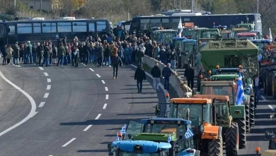 Nuk ndalen protestat e fermerëve grekë, bllokohet sërish rruga