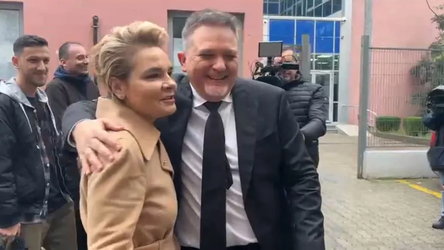 Monika Kryemadhi ‘paralajmëron’ Jul Dedën para dyerve të SPAK
