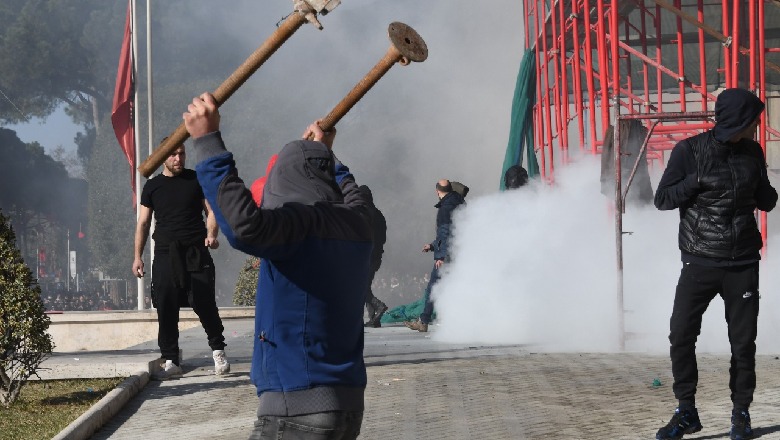 “21-Janar” i dytë? Paralajmërimi: Do ketë dhunë në protestën e PD!