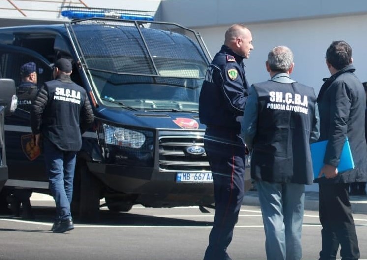 I shpallur në kërkim ndërkombëtar për drogë, kapet 40-vjeçari në Morinë