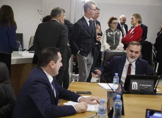 ‘Misioni u krye’, gjesti i ambasadorit sapo Braho mori avantazhin