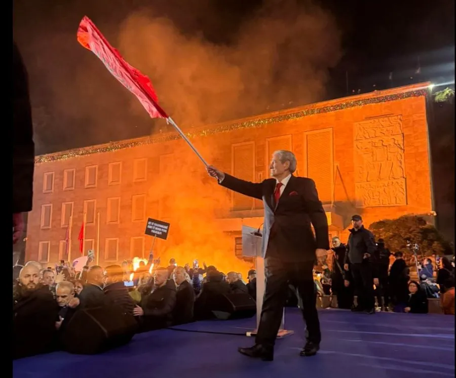 Sali Berisha bën thirrje për luftë dhe përshkallëzime