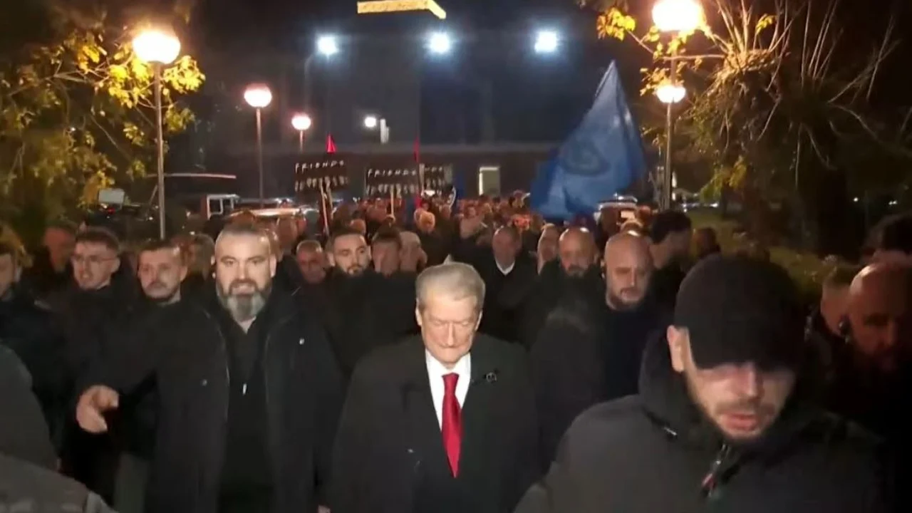 Protesta kombëtare, Berisha marshon drejt Kryeministrisë