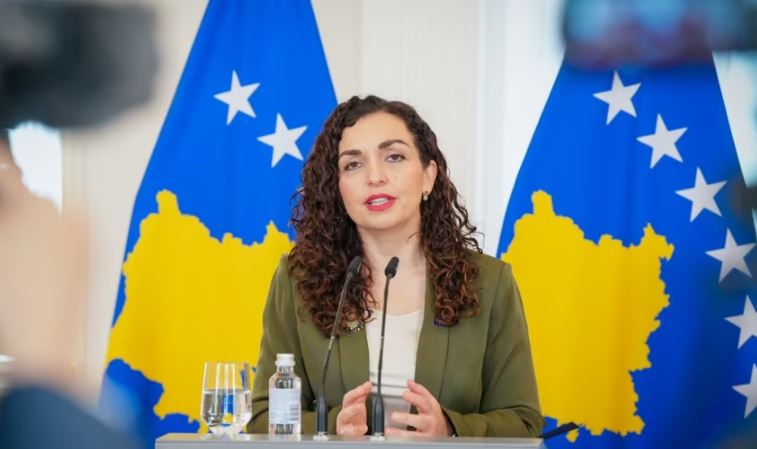 Vjosa Osmani ‘tregon dhëmbët’: Synoj edhe një mandat si presidente