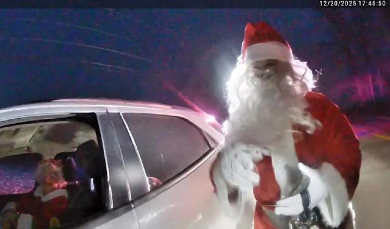 VIDEO/ S’ka dhurata këtë vit, Babagjyshi është kapur nga policia