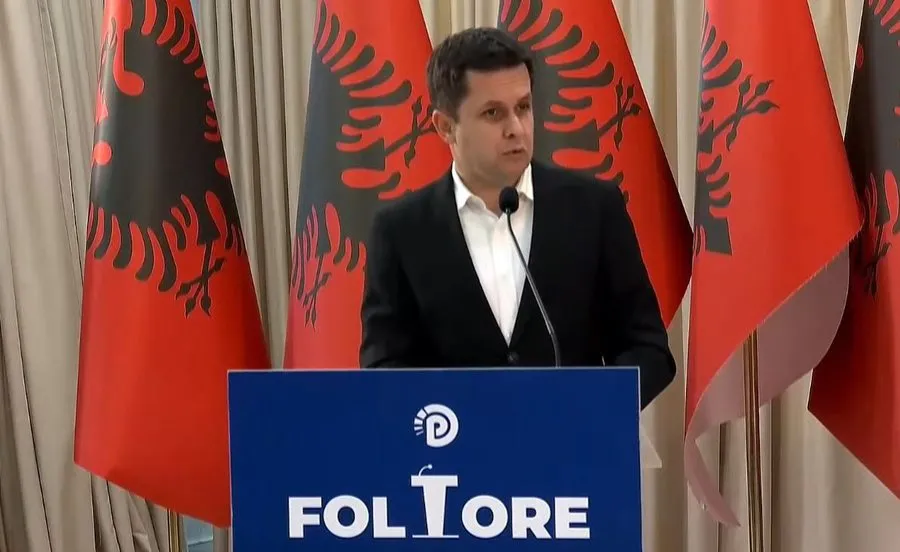 Alimehmeti ‘lë thatë’ Salianjin, shfaqet në foltoren e Berishës