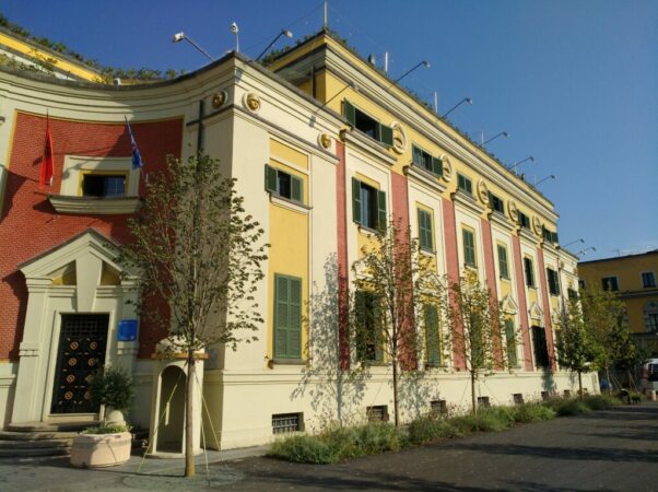 Dosja 5D, lirohen 5 ish-zyrtarët e Bashkisë Tiranë