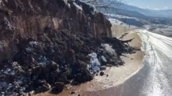12 muaj pas ndërtimit, rruga 10-milionëshe në prag të bllokimit