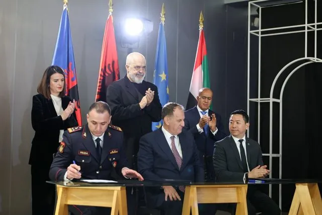 Xhemali vetëofrohet për të qenë ‘kurbani’ i rradhës i Ramës
