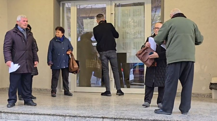 Zhvendosja e Kadastrës së Vlorës, banorët: Po na bëjnë varrin!