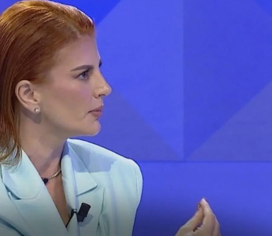 ‘Ti e kruan vetë’, Fevziu nuk ia përton sy më sy Rudina Dembacajt