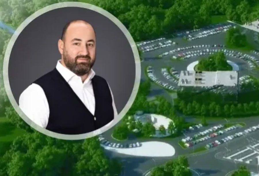 Si drejtori i licencave mbajti peng bastet, favorizoi 58 platforma ilegale
