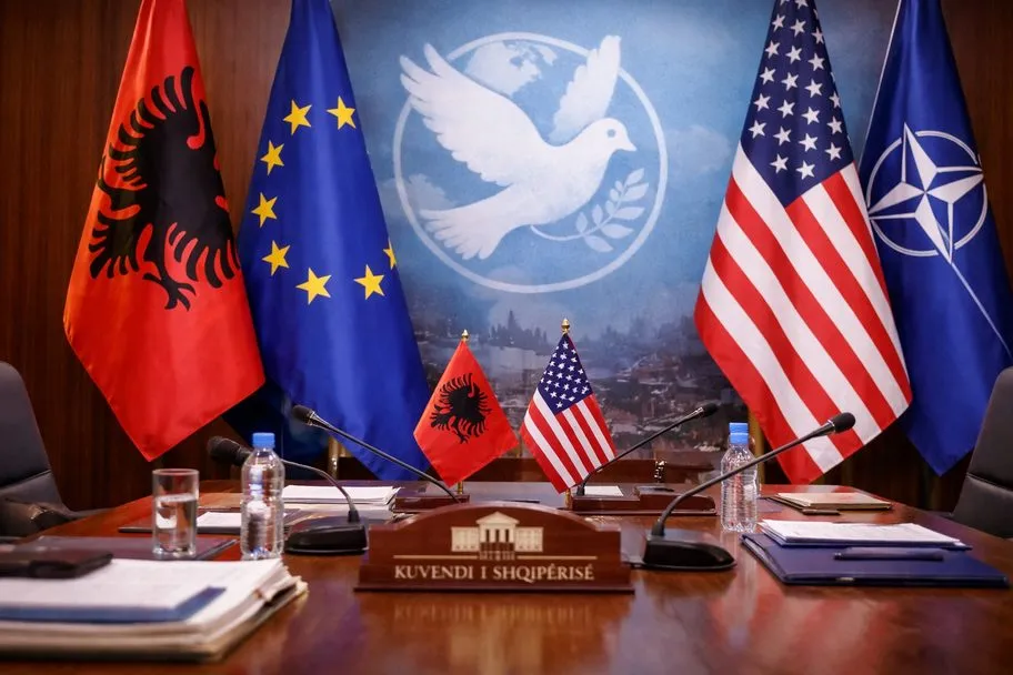 PD dhe PD bashkojnë votat, miratojnë projektligji për Bordin e Paqes