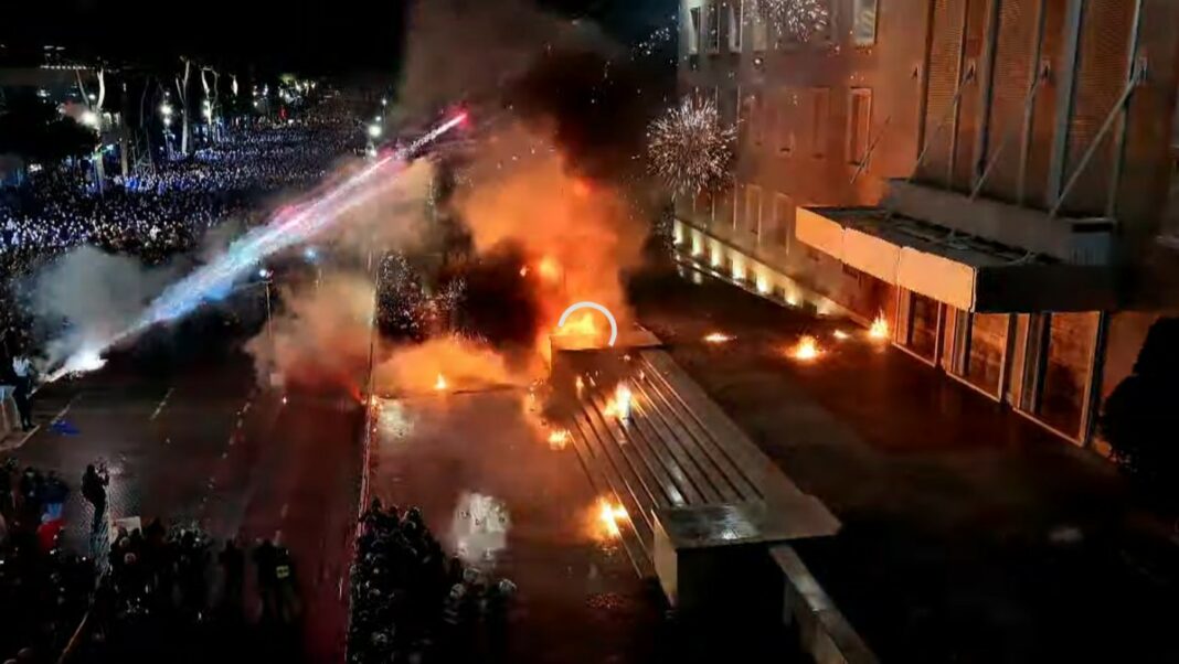 Zbardhen emrat e 21 të arrestuarve në protestën e PD