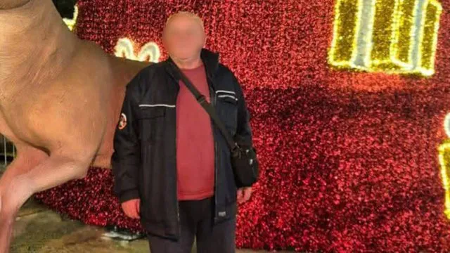 Dëshmia tronditëse për 64-vjeçarin: E gjeta të zhveshur sipër vajzës!