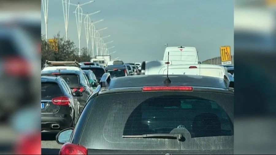 Ç’po ndodh? Bllokohet autostrada Tiranë-Durrës
