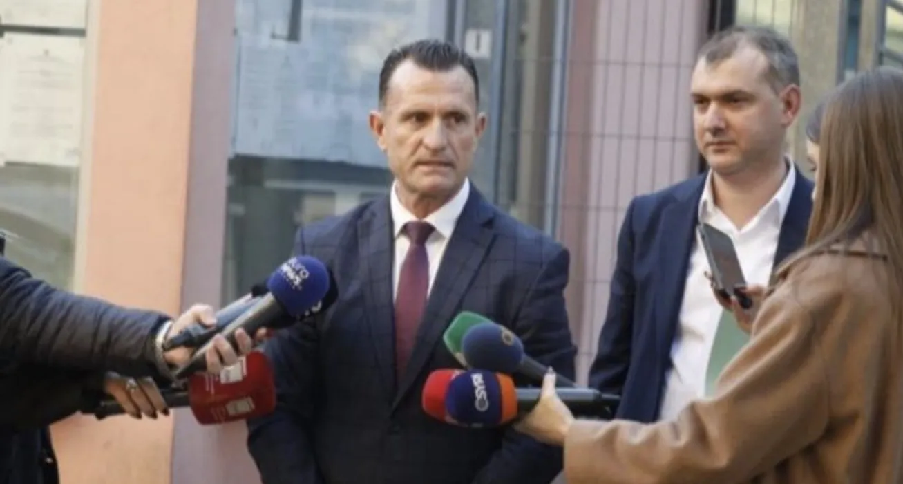 Dhunohet në Vlorë avokati Kujtim Cakrani, përfundon në spit