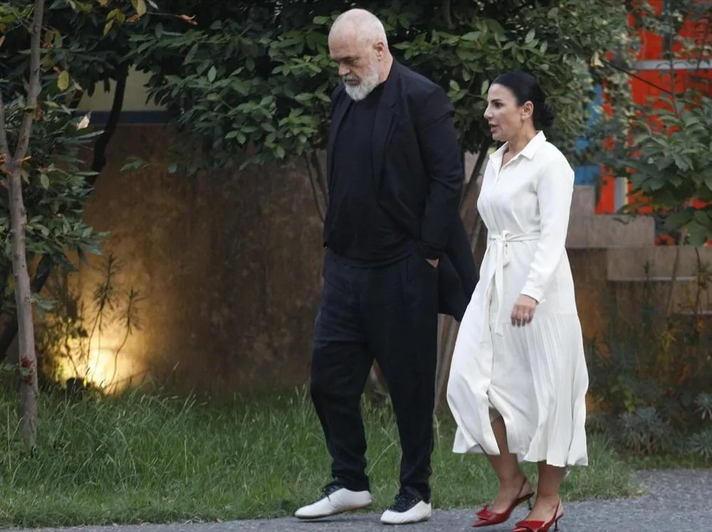 Porosia e Ramës, nuk dorëzohet  imuniteti i Belinda Ballukut