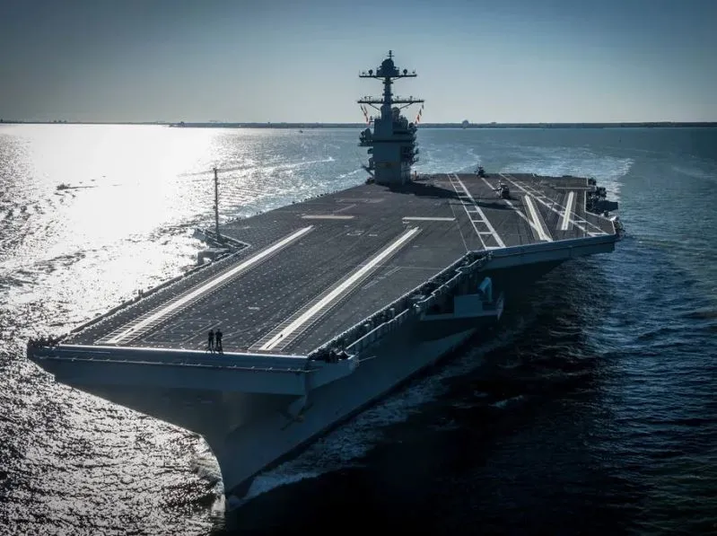Aeroplanmbajtësja  USS Gerald R. Ford mbërrin në Izrael