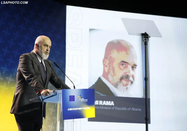 I papezullueshmi, Edi Rama