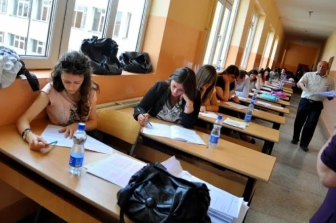 Nis plotësimi i formularit A1 për Maturën Shtetërore 2026