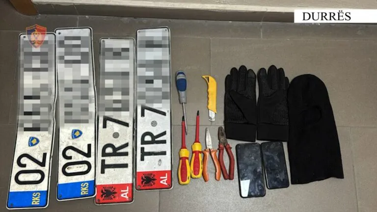 Grabiste targa automjetesh, arrestohet në Durrës 36-vjeçari nga Kosova