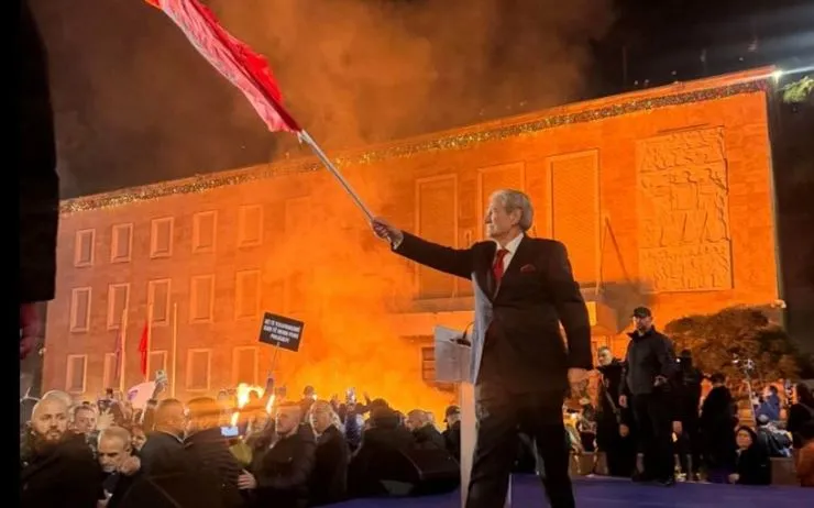 Berisha kërkon mobilizim, zbulon datën e protestës së radhës