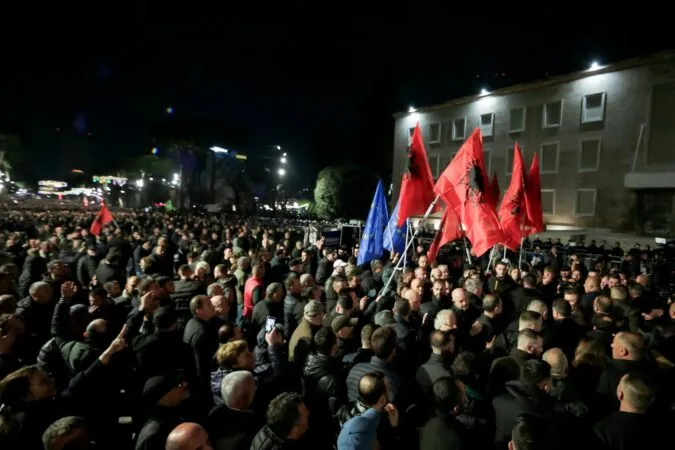 Opozita në shesh, zbulohet itinerari që do të ndjekin protestuesit