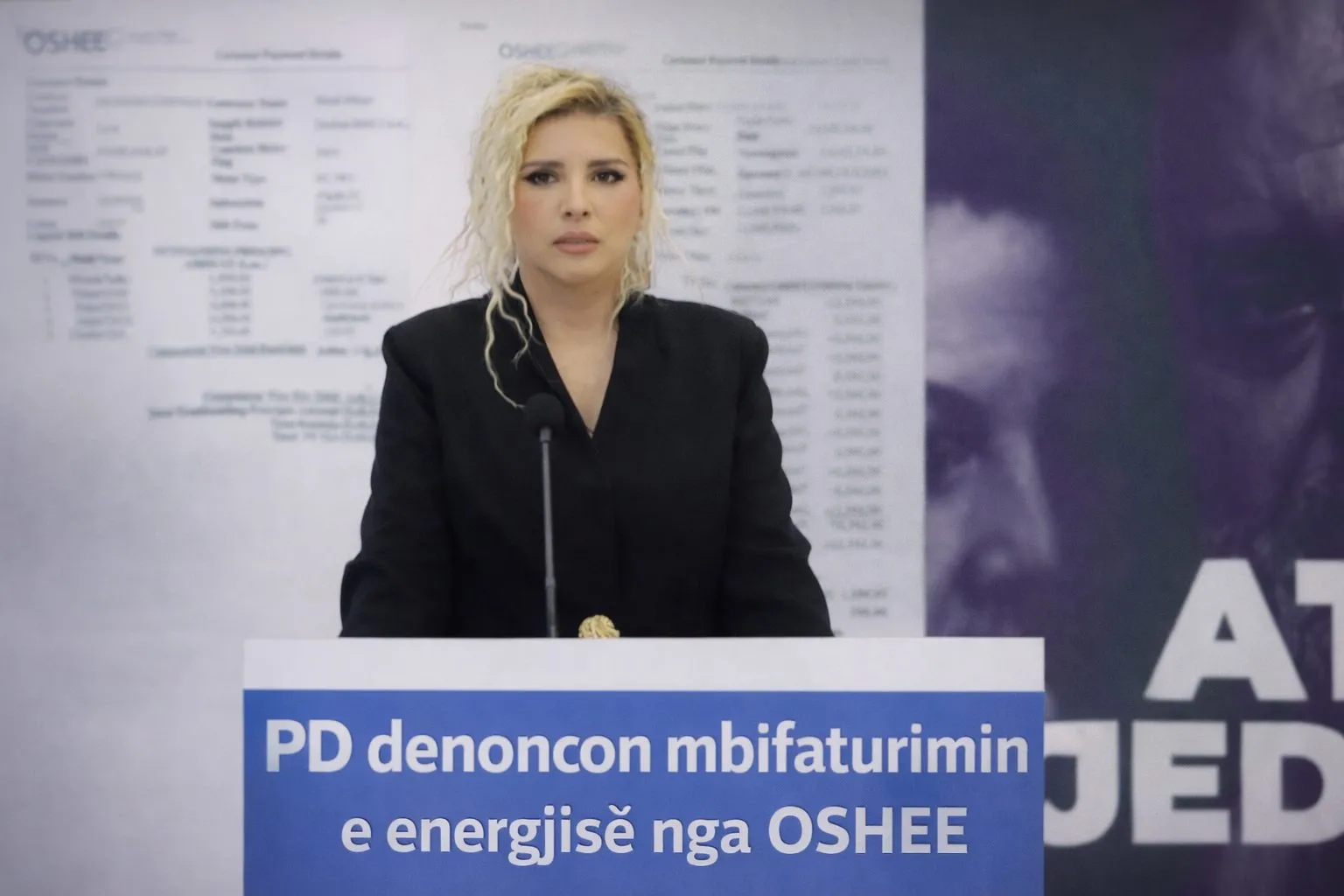Denoncimi për OSHEE-në: Qytetari faturohet 2-3 herë më shumë se konsumi