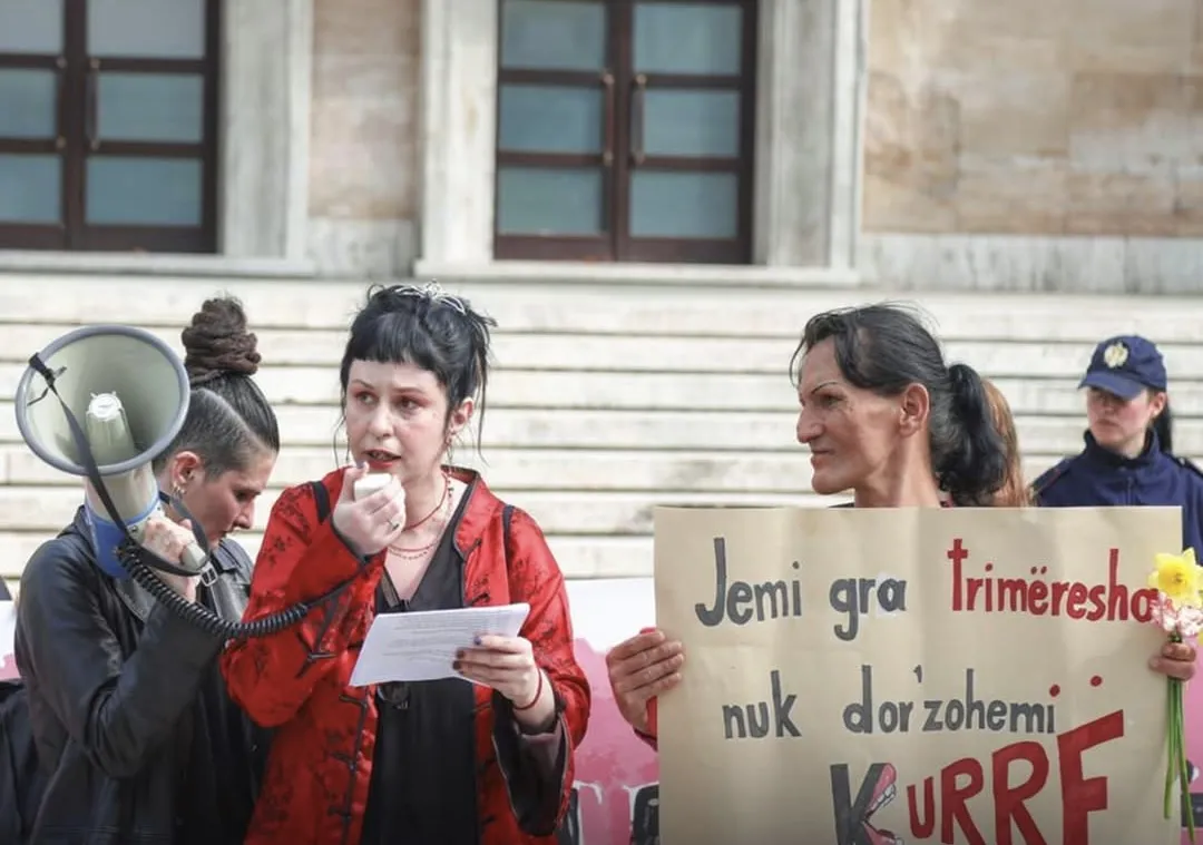 8 Marsi  mes marshimit për gratë dhe dominimit të  LGBTQIA+