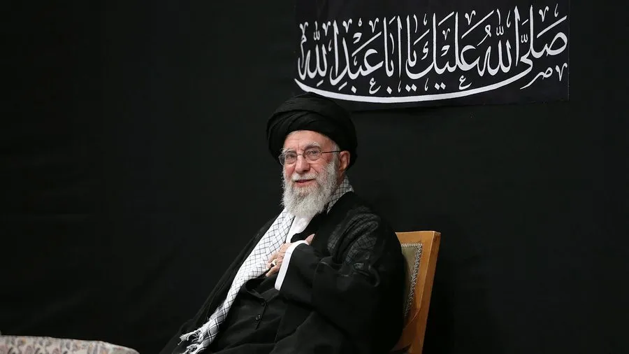 Si u vra e Ali Khamenei nga sulmi preciz në takim me vajzën