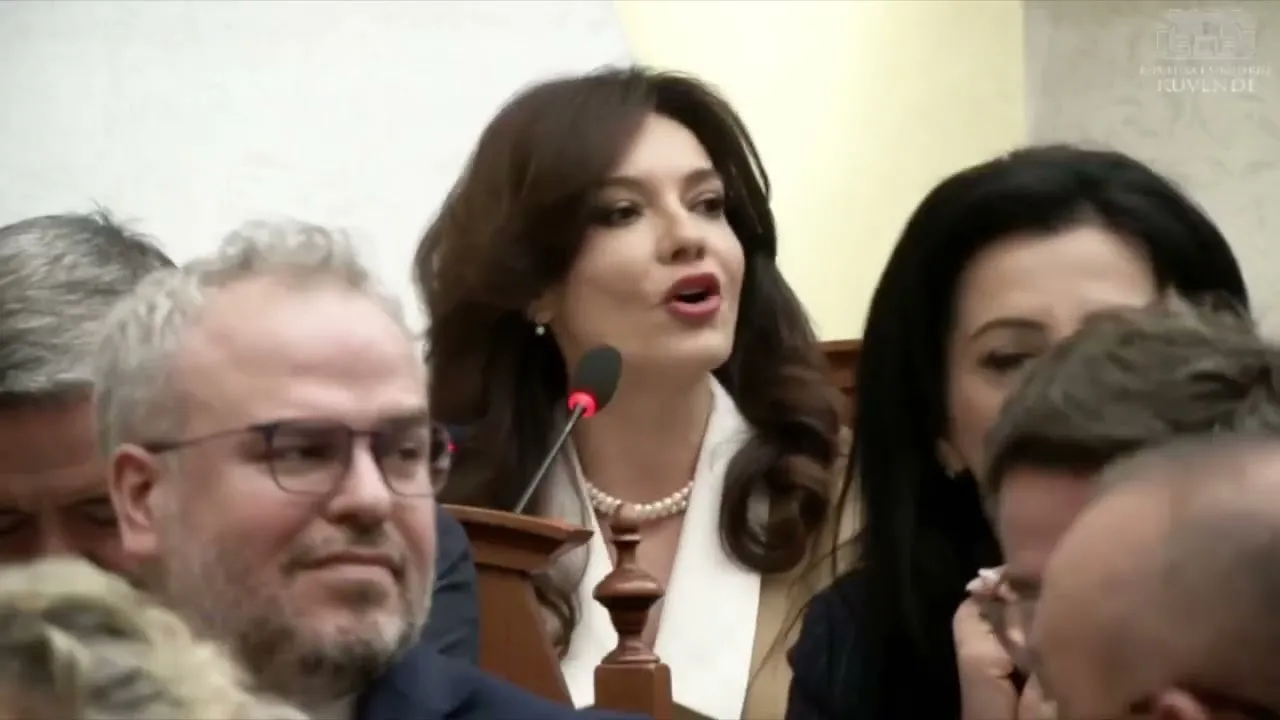 PS i kishte caktuar Elisës vend në fund të sallës së Kuvendit