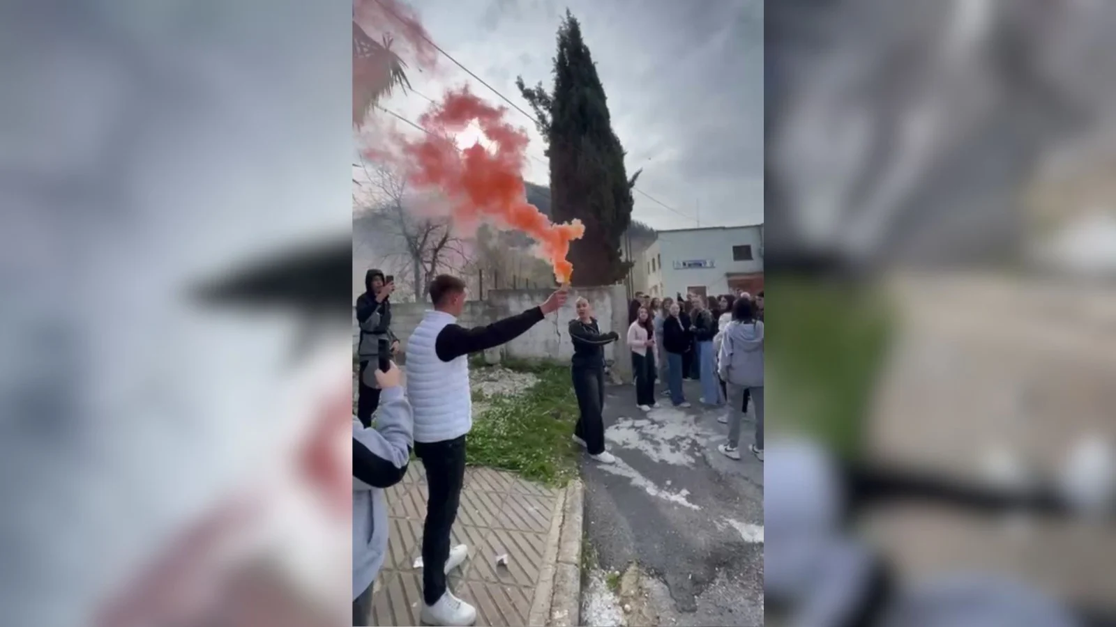 I mituri u godit me thikë, gjimnazistët në Delvinë dalin në protestë