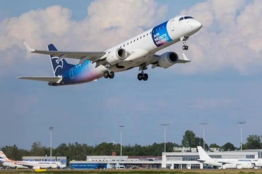 Mali i Zi ngre avionët e evakuimit të shtetasve të tij, Shqipëria me ‘duart lart’