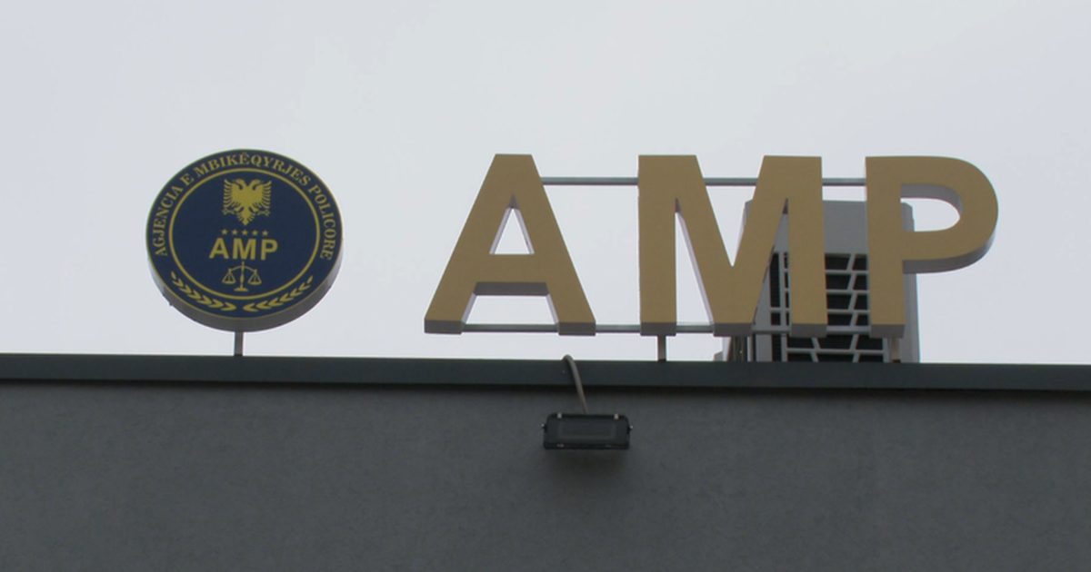 AMP ndalon punonjësin e policisë në Tiranë (EMRI)