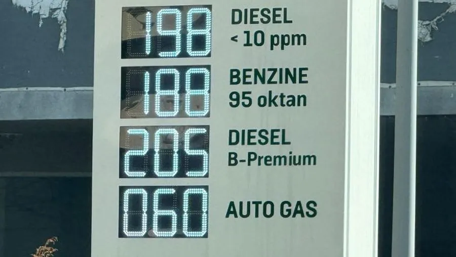 Si po përdoret lufta në Iran për fryrjen e çmimit të karburanteve